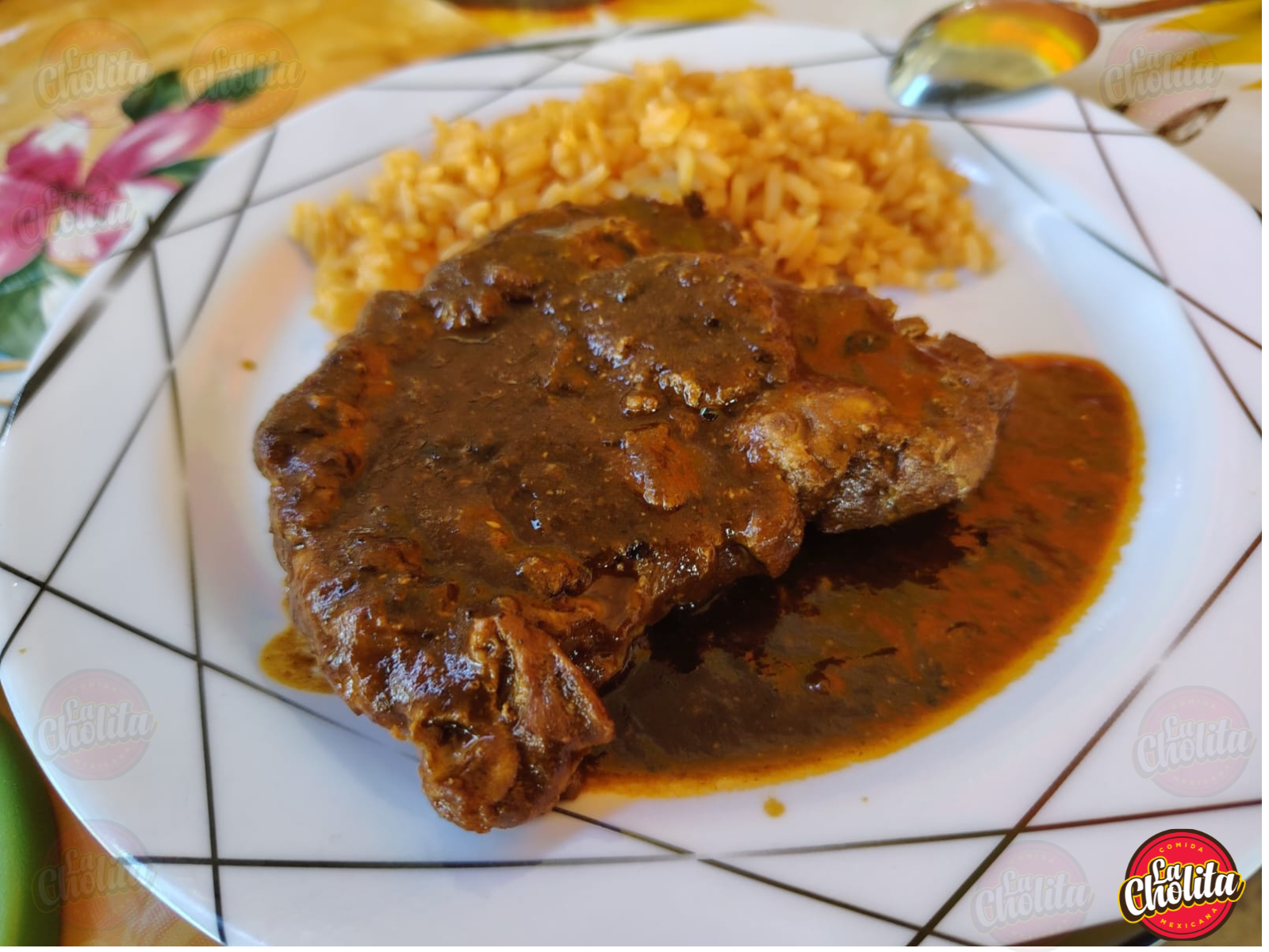 Tacos de guisado hechos a mano — La Cholita